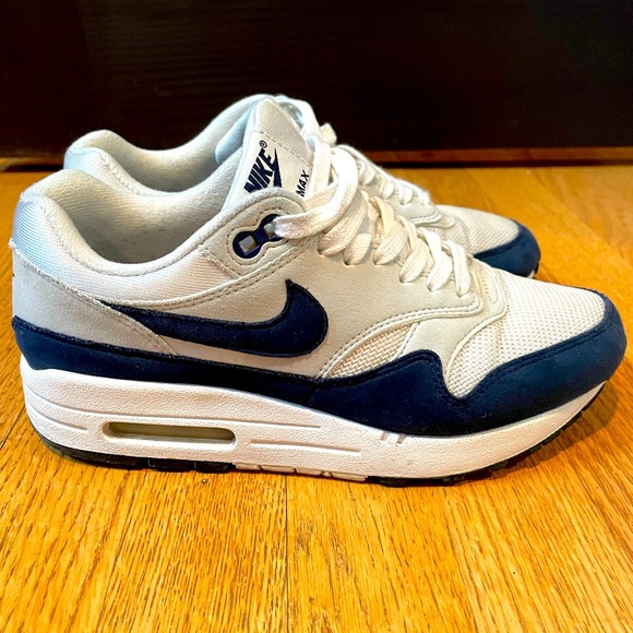 Women’s Airmax 1 - Picture 1 of 3